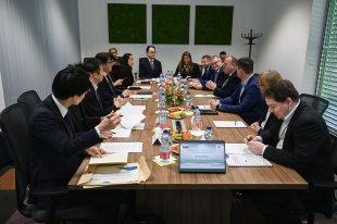Japonsk delegcia sa oboznmila s naimi sksenosami vo vyraovan JE A1